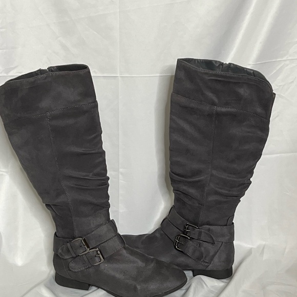 🌟3 for $25🌟 TOP Moda Gray Over the Knee Boots w/Slouchy Design Buckle  Women’s - Picture 1 of 16